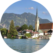 Tegernsee mit Bergen